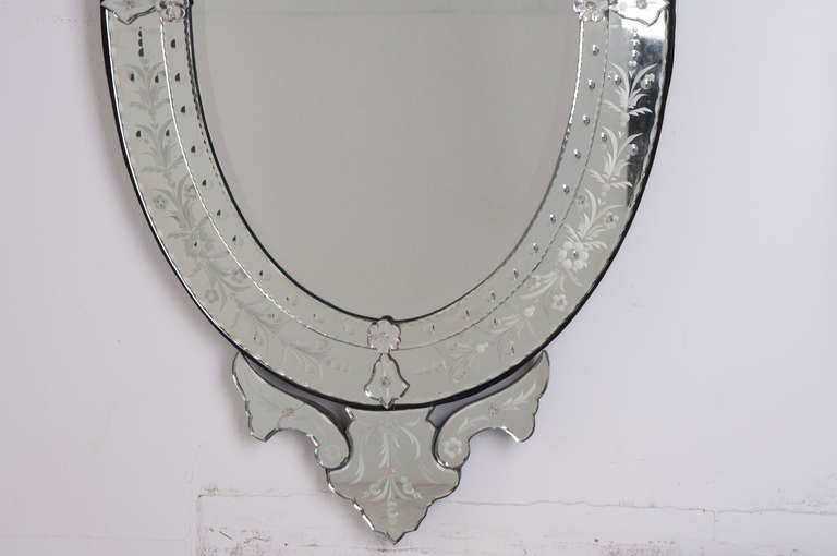 Late 19th Century Venetian Glass Oval Mirror In Good Condition In Baton Rouge, LA