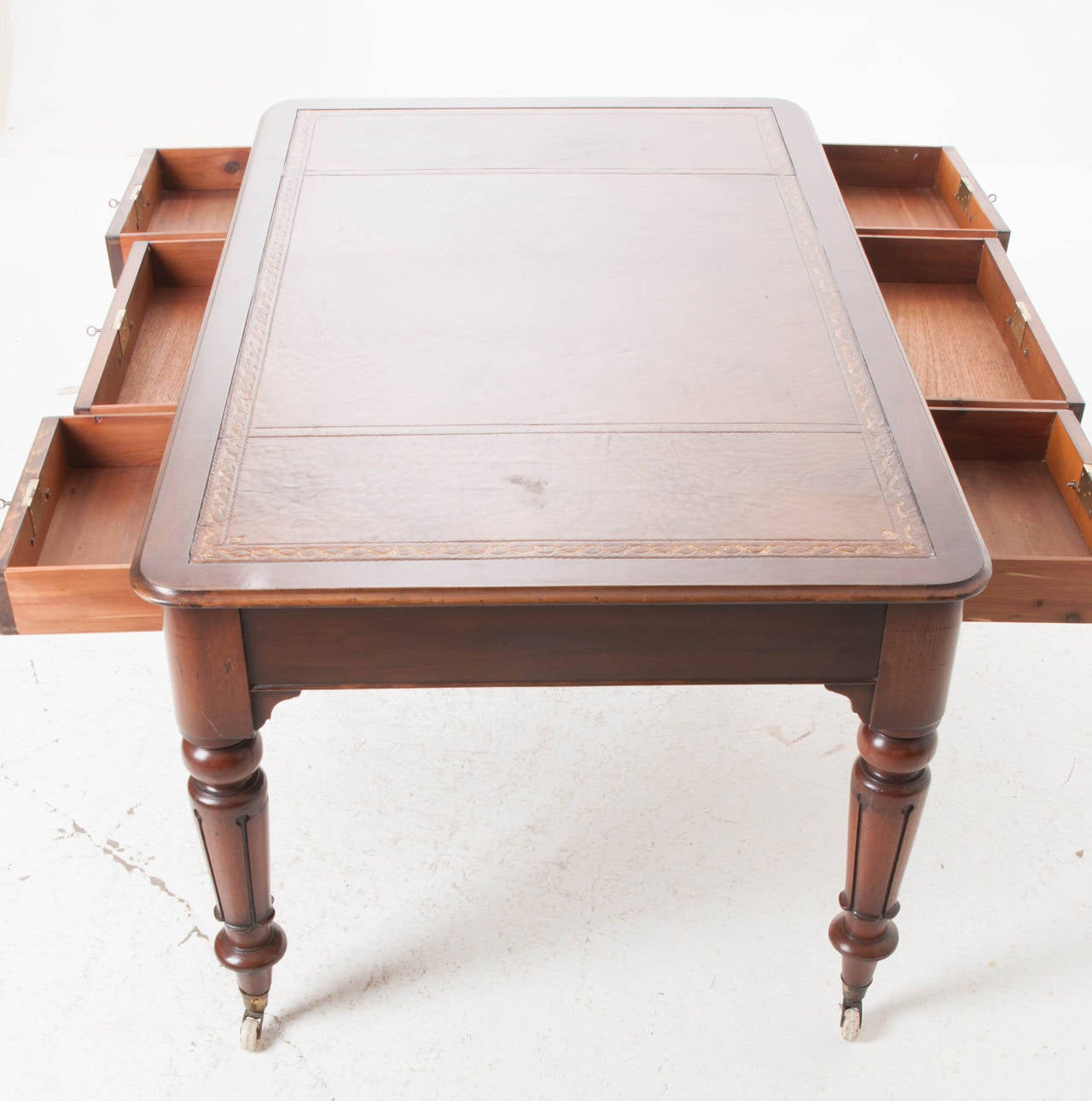 Great Britain (UK) English 19th Century Mahogany and Leather Partner's Desk