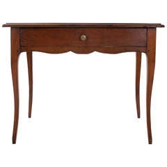 French 19th Century Walnut Cabriole Leg Table