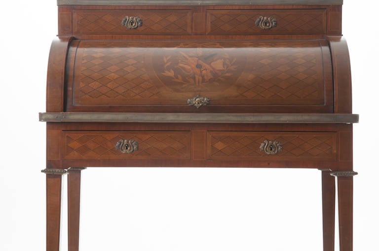 French Louis XVI Inlay and Mahogany Lady's Desk In Good Condition In Baton Rouge, LA