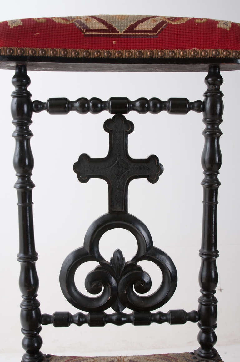 French 19th Century Ebonized Wood & Tapestry Prie Dieu In Good Condition In Baton Rouge, LA