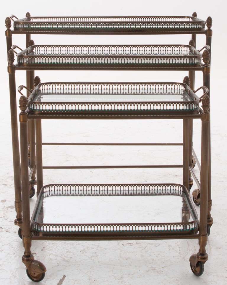 Mid-20th Century French Vintage Set of 3 Nesting Tray Tables