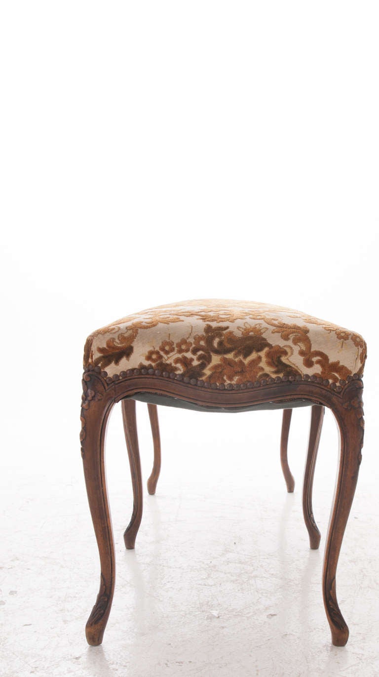 French 19th Century Louis XV Walnut & Upholstered Bench 3