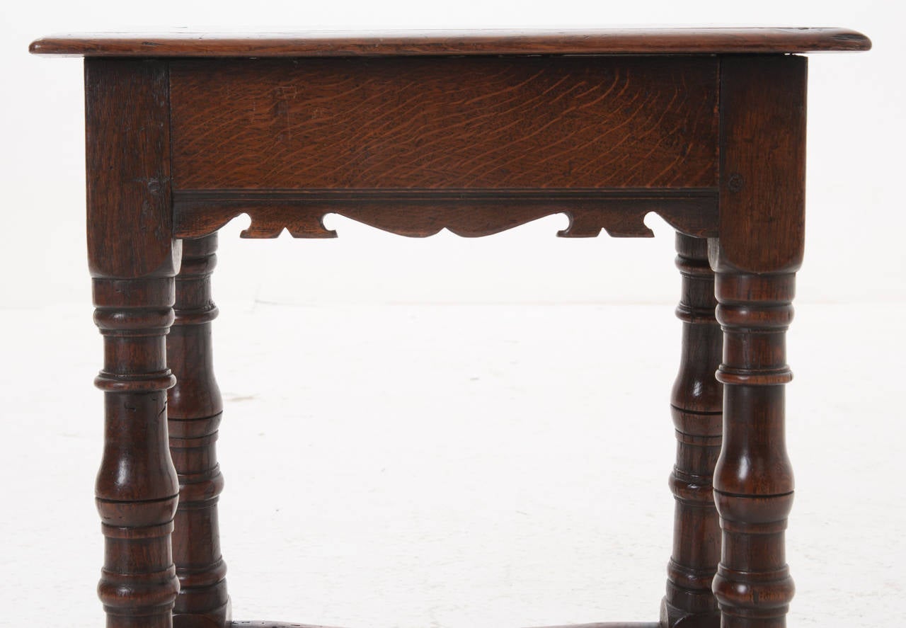 English 19th Century Carved Elm Joint Stool In Good Condition In Baton Rouge, LA