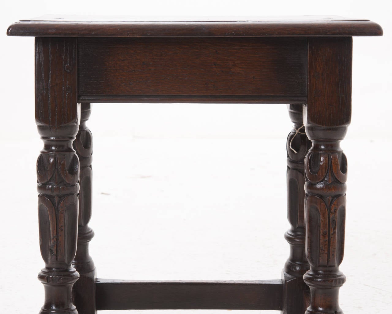 English 19th Century Carved Oak Joint Stool In Good Condition In Baton Rouge, LA