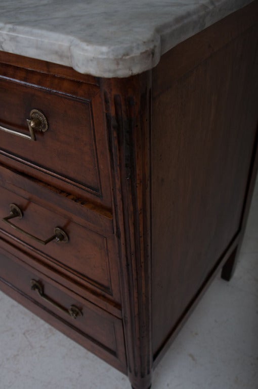 French 19th Century Walnut & Marble Top Commode 4