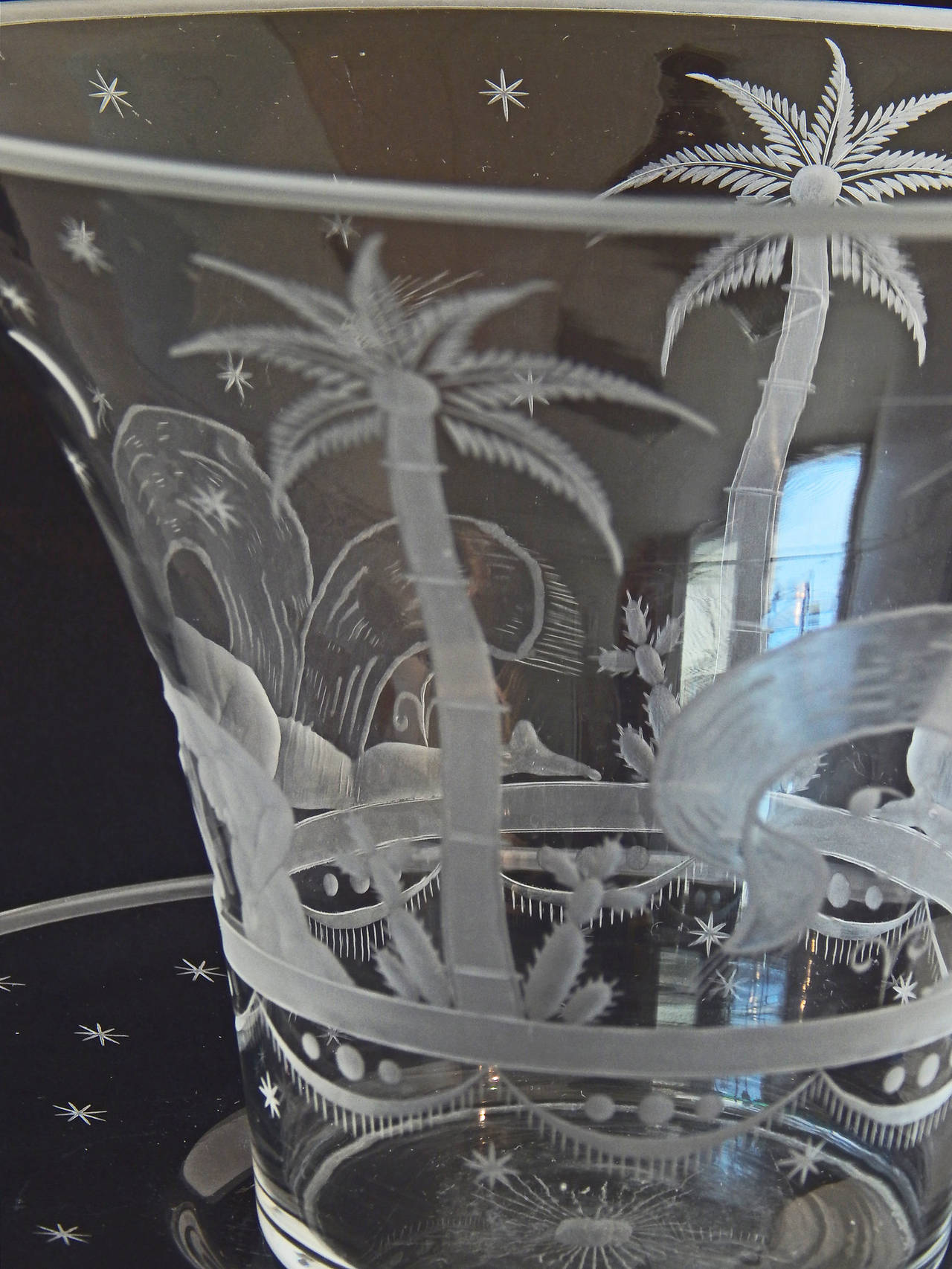 Tchèque Vase Tour de Force Art Déco « Spoupplication to Sun and Moon », en verre gravé en vente