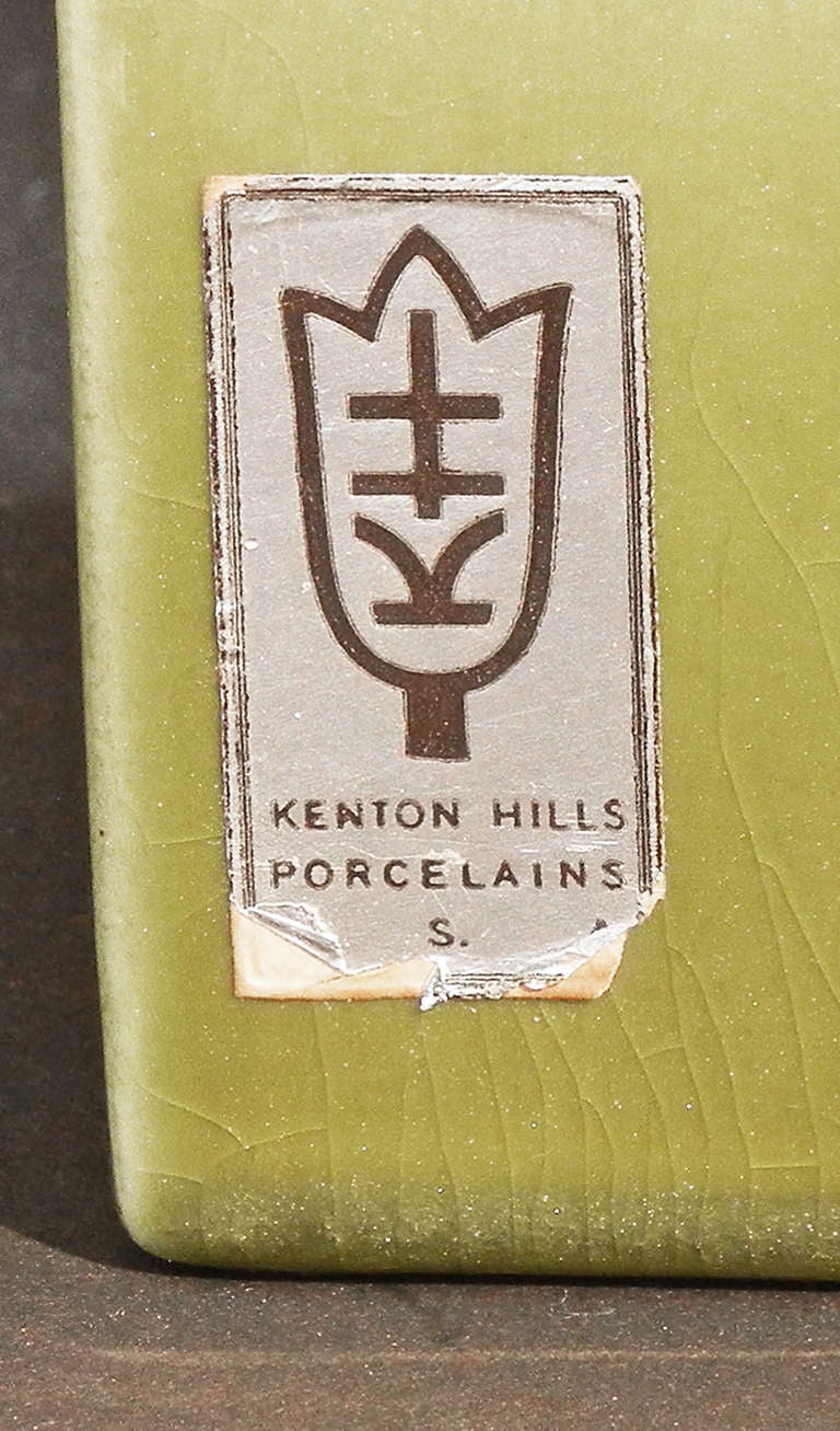 Rare, Important Art Deco Porcelain Box by Kenton Hills In Excellent Condition For Sale In Philadelphia, PA