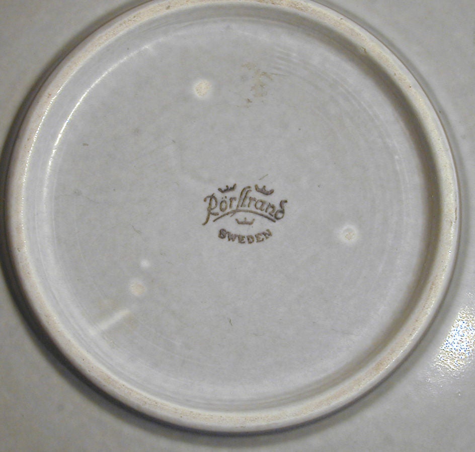 „Sailor at Port“, flache Schale von Rorstrand, Schweden (Mitte des 20. Jahrhunderts) im Angebot