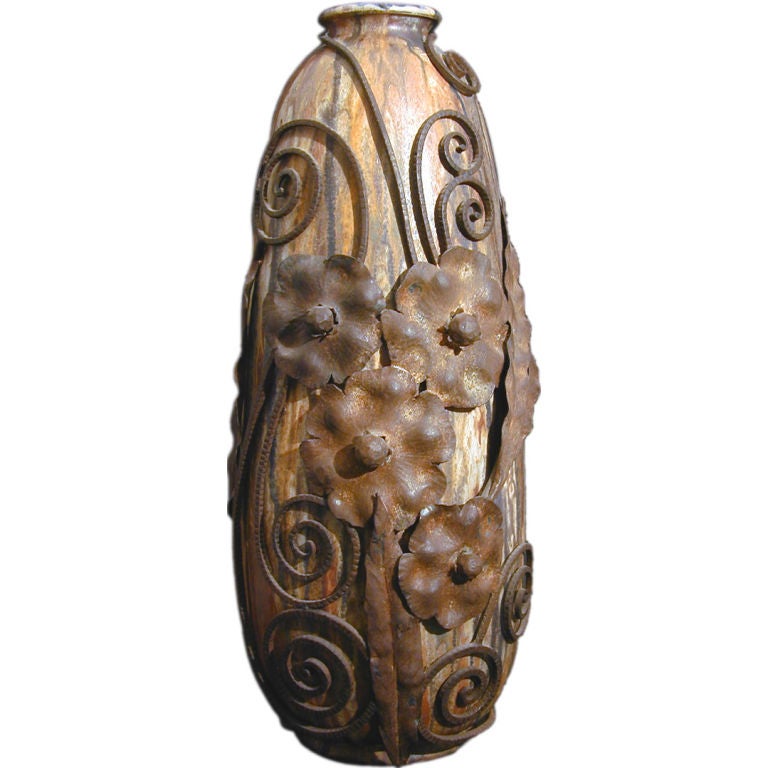 Außergewöhnliche Art-Déco-Vase mit Fer-Schmiede-Overlay von Guerin