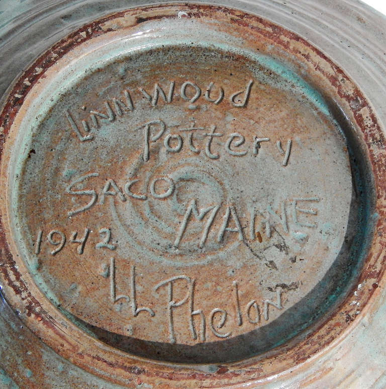 Keramikvase im Art-déco-Stil mit Trompetenmuschel von Linn L. Phelan (amerikanisch) im Angebot