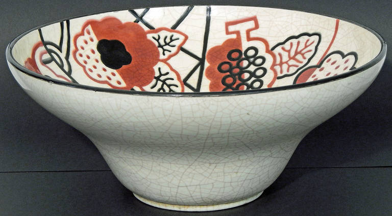Important, Large and High Art Deco Bowl with Grape Motif by Olin for Primavera In Excellent Condition In Philadelphia, PA