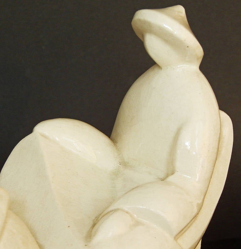 Français « Figures chinoises en barque », rare sculpture Art Déco pour Primavera en vente