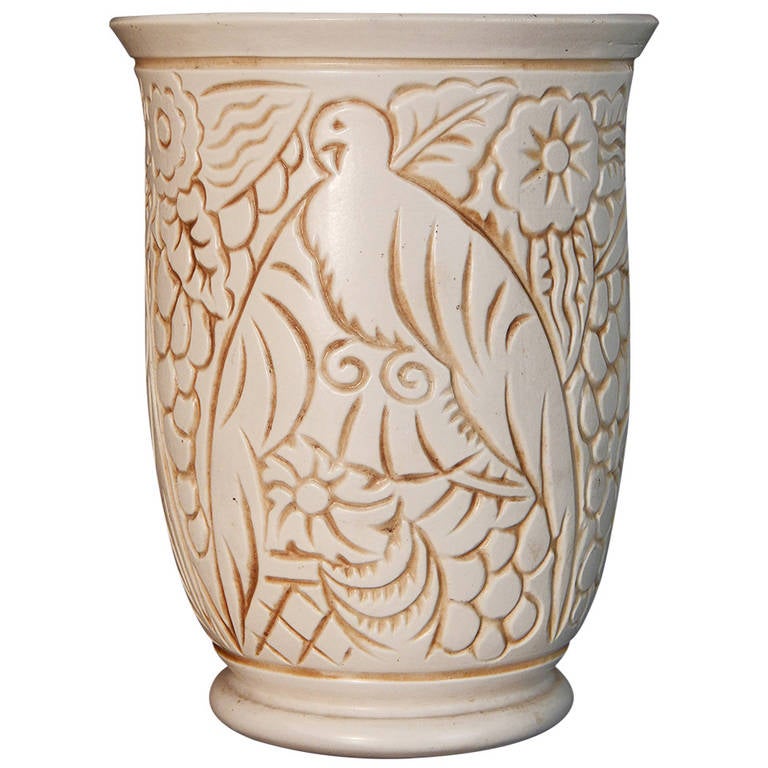 Superbe vase Art Déco avec motif d'oiseaux tropicaux, George Cond pour Mougin, France