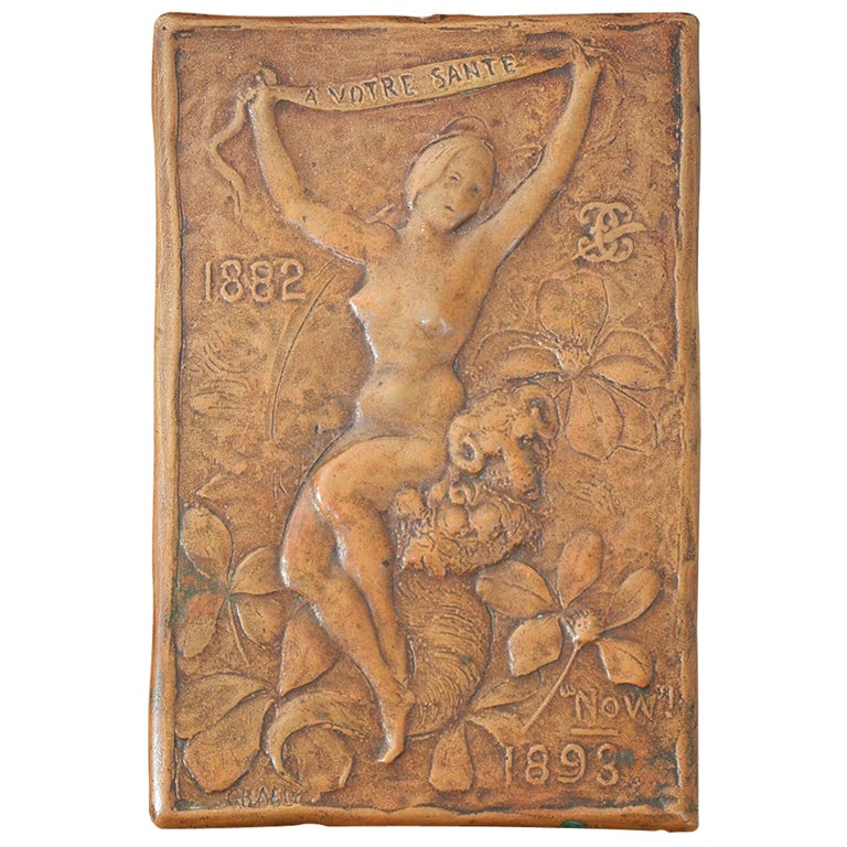 Seltene Reliefplakette „A Votre Sante“ von Grafly, 1893 im Angebot