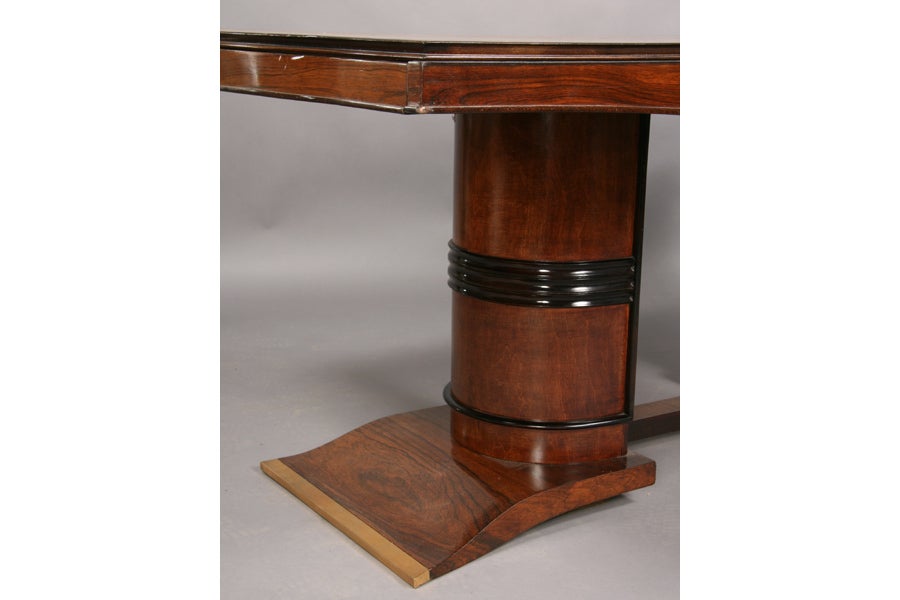French Elegant Art Deco Dining Table with Exotic Inlay, in the style of Leleu For Sale