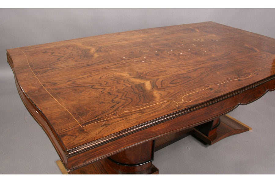 Elegant Art Deco Dining Table with Exotic Inlay, in the style of Leleu In Excellent Condition For Sale In Philadelphia, PA