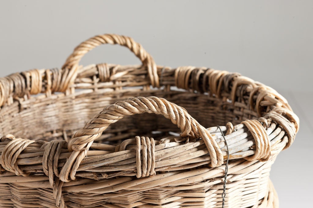 french champagne basket 1