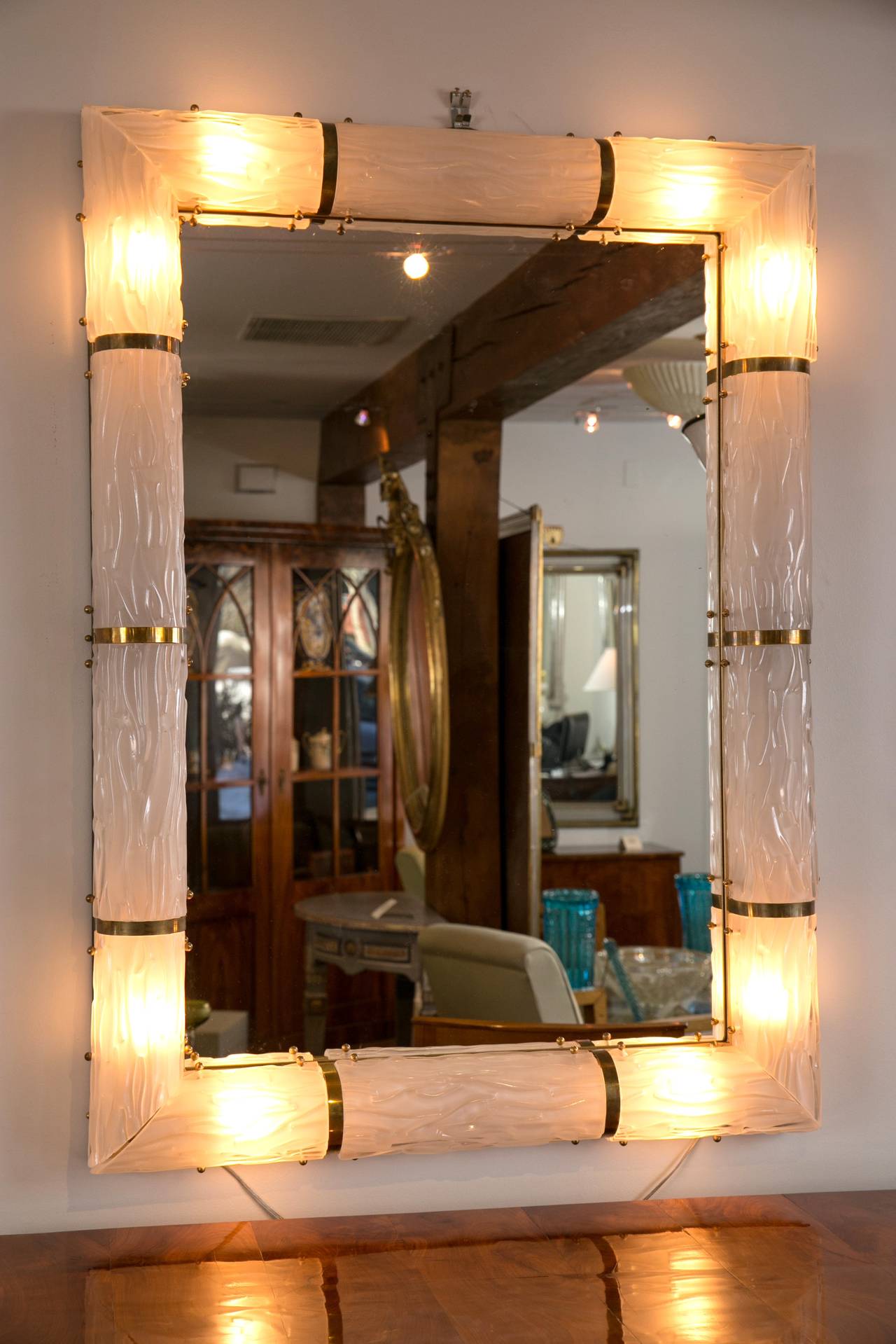 Chic Italian Murano Illuminated Mirror in the Style of Stilnovo 1