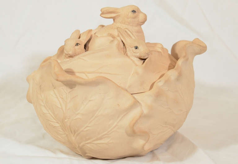 A Caneware Tureen with Rabbits In Excellent Condition In Katonah, NY