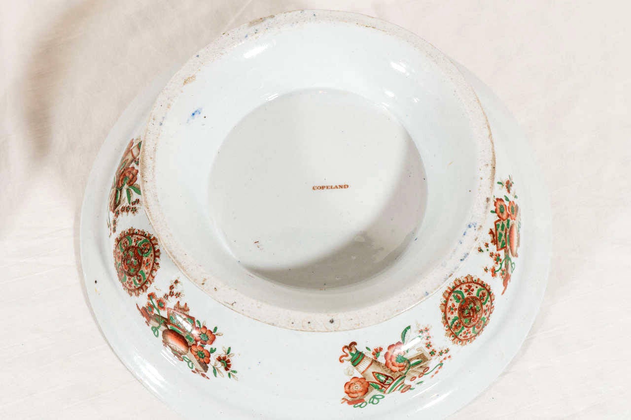 Terre de fer Paire de soupières en porcelaine anciennes anglaises fabriquées vers 1840