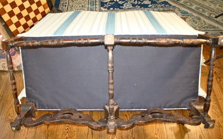 William and Mary Dutch Baroque Settee For Sale 3