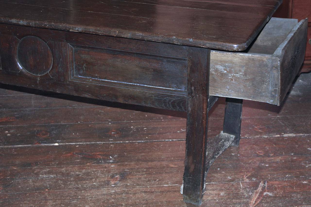 18th Century Early Georgian Refectory Table For Sale