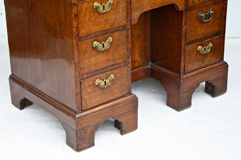 18th Century and Earlier George II Walnut Kneehole Desk For Sale