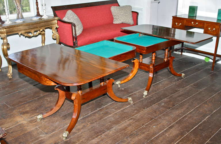 Regency Double Pedestal Sheraton Manner Dining Table In Good Condition In Woodbury, CT