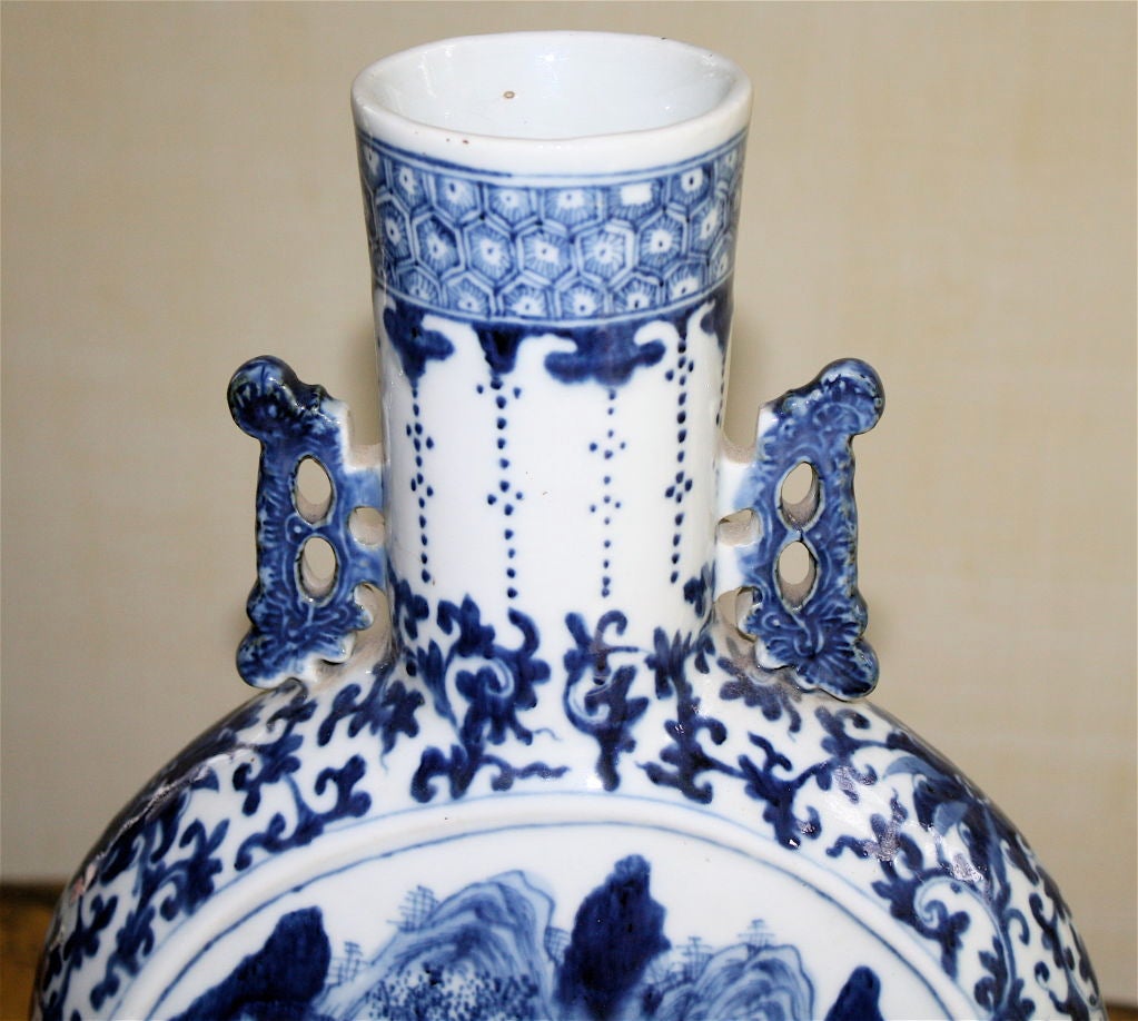 Chinese Export Blue & White Pilgrim or Moon Flask 1