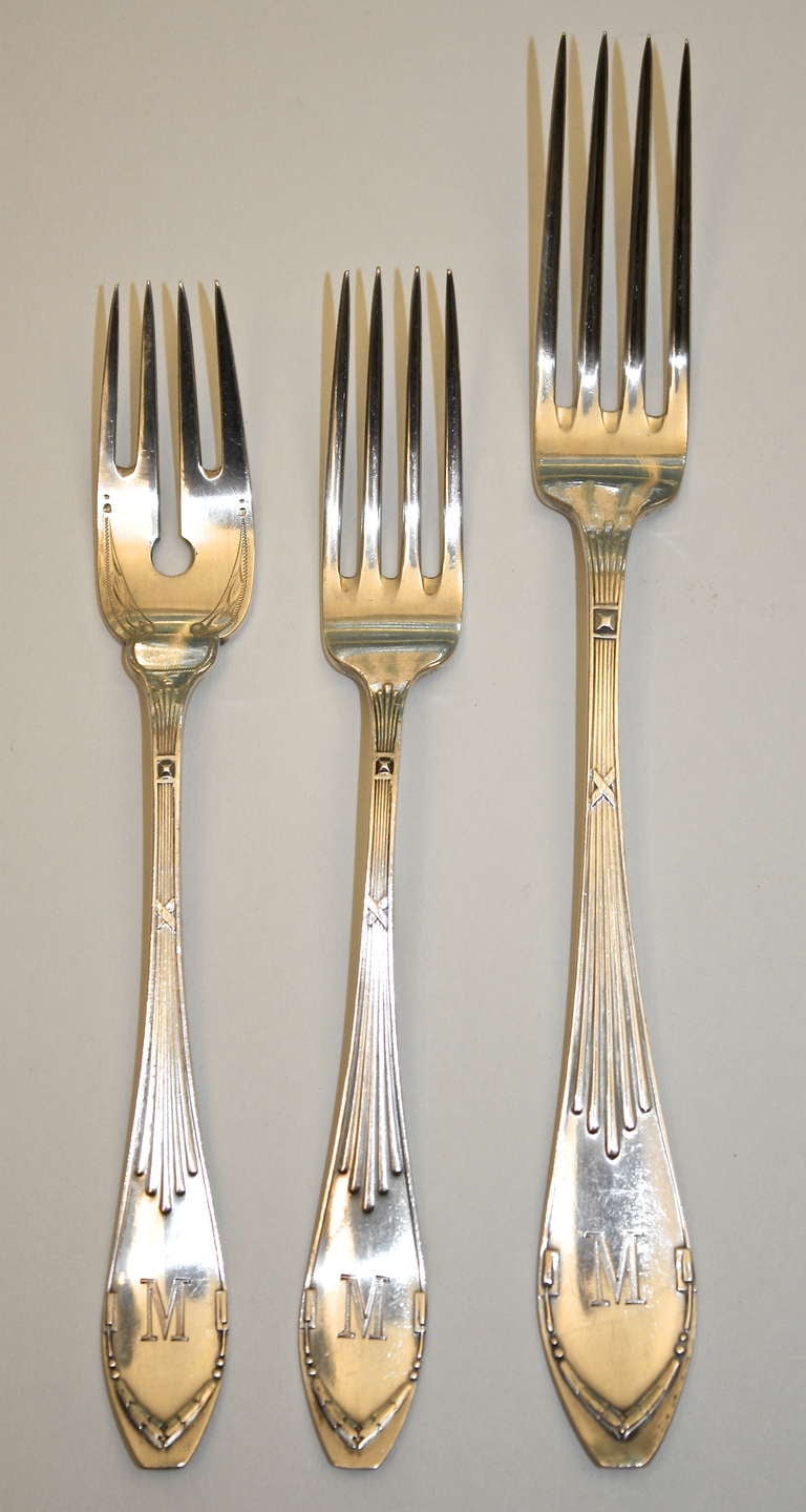 176 pieces of 'Jugendstil' period German 800 silver flatware, made by E. L. Vietor of Darmstadt (1890-1910);  by appointment of The Court of The Dukes of Hesse as Hof-Silberwaarenfabrik (The Crown Court Silver Factory).  
12 ten-piece place