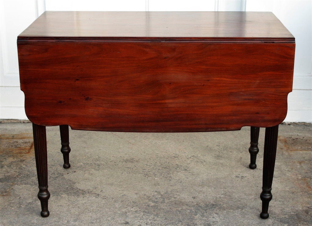 American New York Federal Period Oversized Pembroke Table