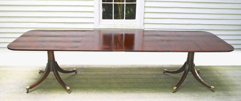 American Federal Revival Double Pedestal Dining Table In Good Condition In Woodbury, CT