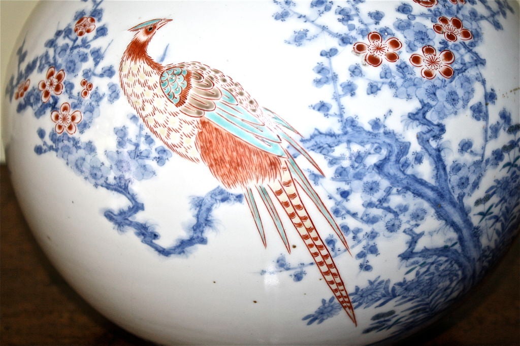 Japanese Porcelain Shonzui Mizusashi In Excellent Condition For Sale In Woodbury, CT