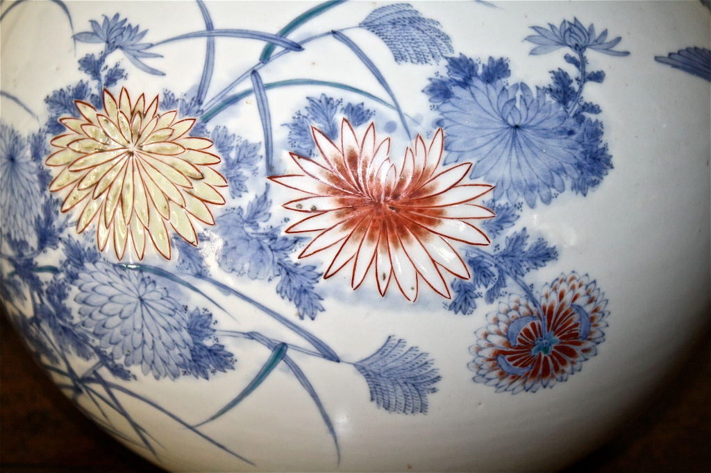 18th Century Japanese Porcelain Shonzui Mizusashi For Sale