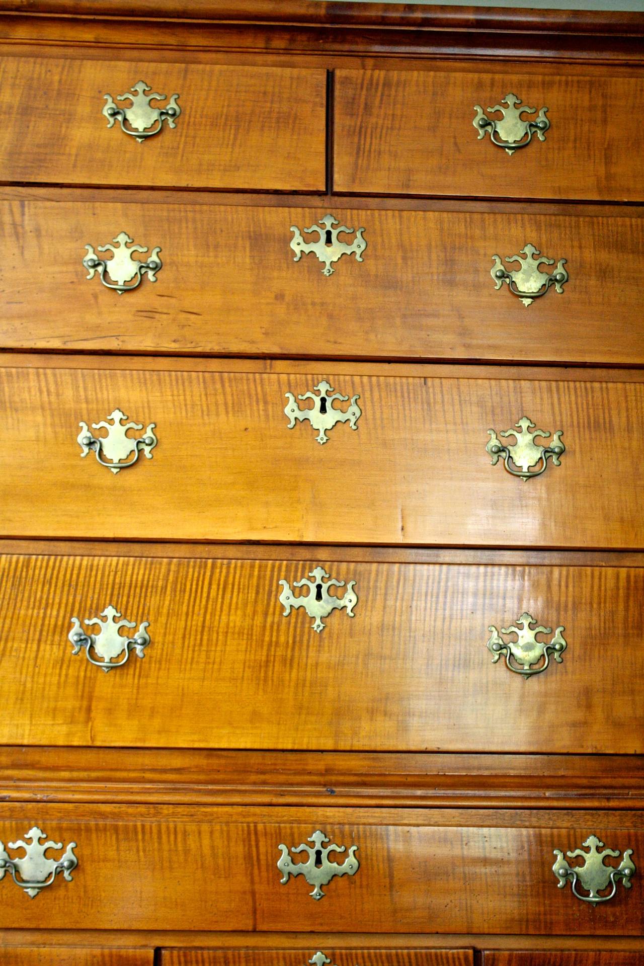 18th Century Newport Queen Anne Tiger Maple Highboy - Christopher Townsend Shop