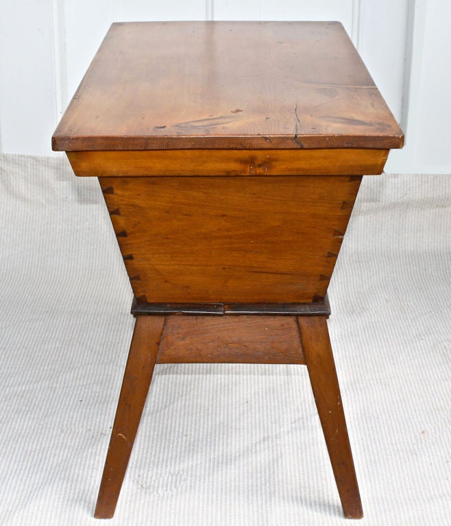 Pennsylvania Dough Box Table 4