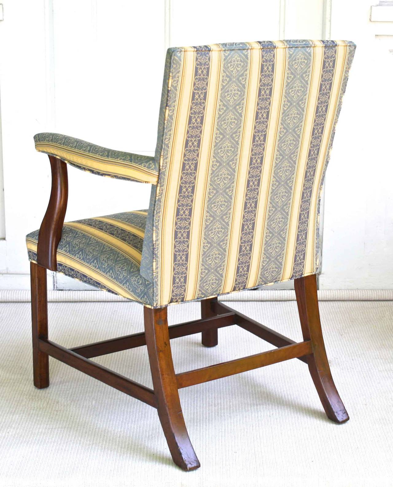 New England Federal Period Library Armchair In Good Condition In Woodbury, CT