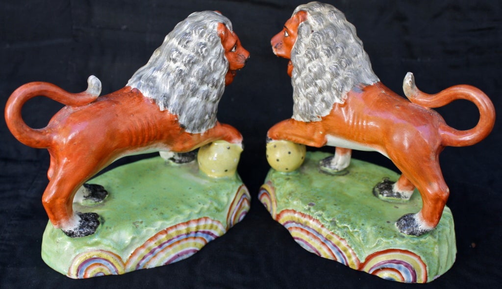 PAIR Obadiah Sherratt Pearlware Lions In Excellent Condition In Woodbury, CT