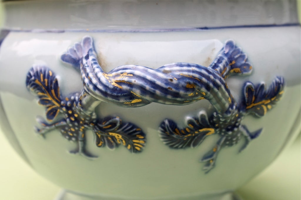 Chinese Export Armorial Tureen on Platter In Good Condition For Sale In Woodbury, CT