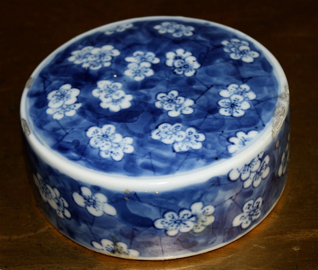 Porcelain Chinese Export Blue & White Flat Cap Ginger Jar For Sale