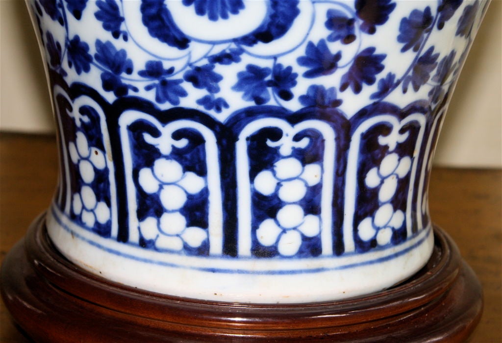 Chinese Export Blue & White Flowered Vine Baluster Jar In Excellent Condition In Woodbury, CT