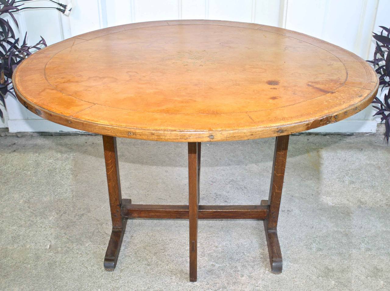 French Leather Top Wine Tasting Table In Distressed Condition For Sale In Woodbury, CT
