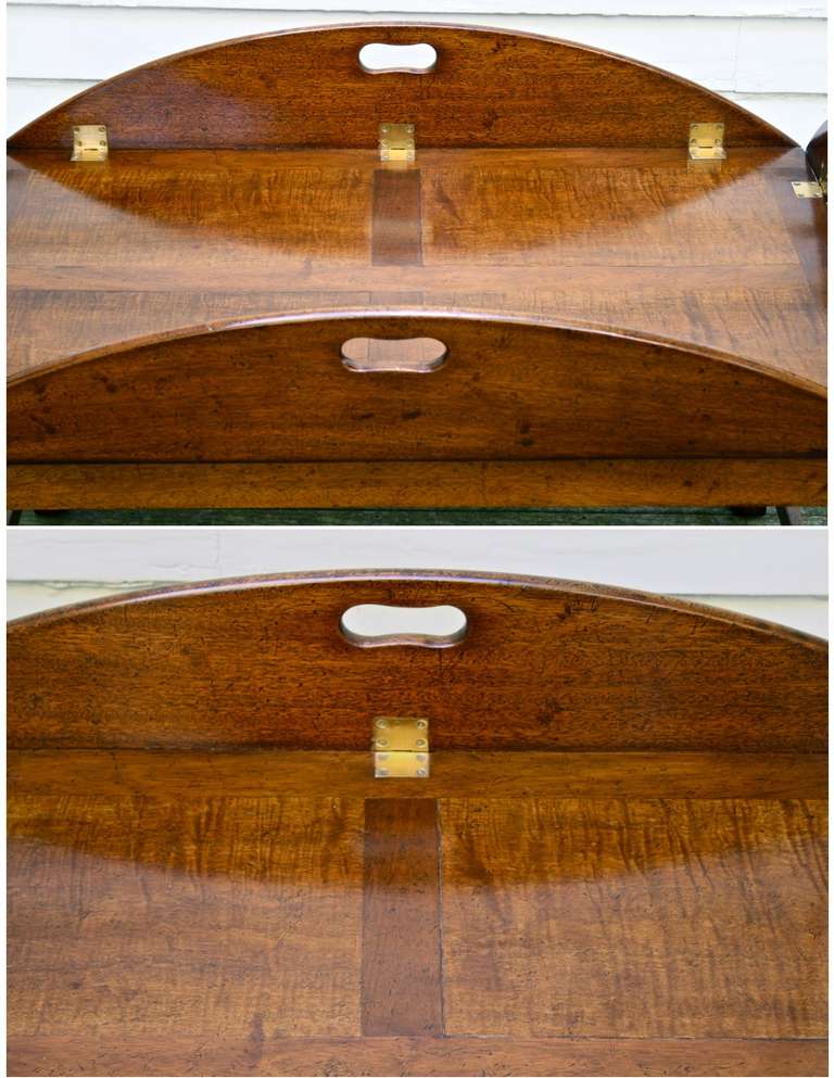 Oversized Georgian Fiddle-back Paneled Butler's Tray Table In Good Condition In Woodbury, CT