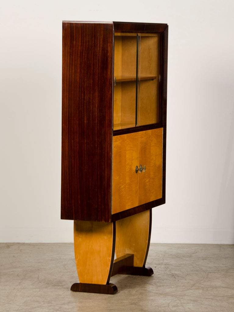 Receive our new selections direct from 1stdibs by email each week. Please click Follow Dealer below and see them first!

An elegant vintage Italian Art Moderne Art Deco bookcase or standing bar constructed from 