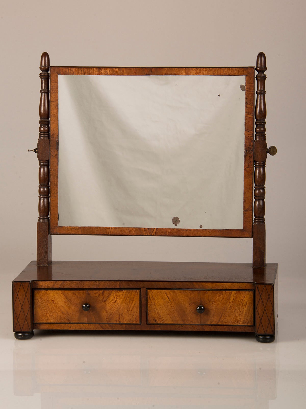 Mid-19th Century William IV Mahogany Dressing Mirror, England circa 1830 (17 3/4