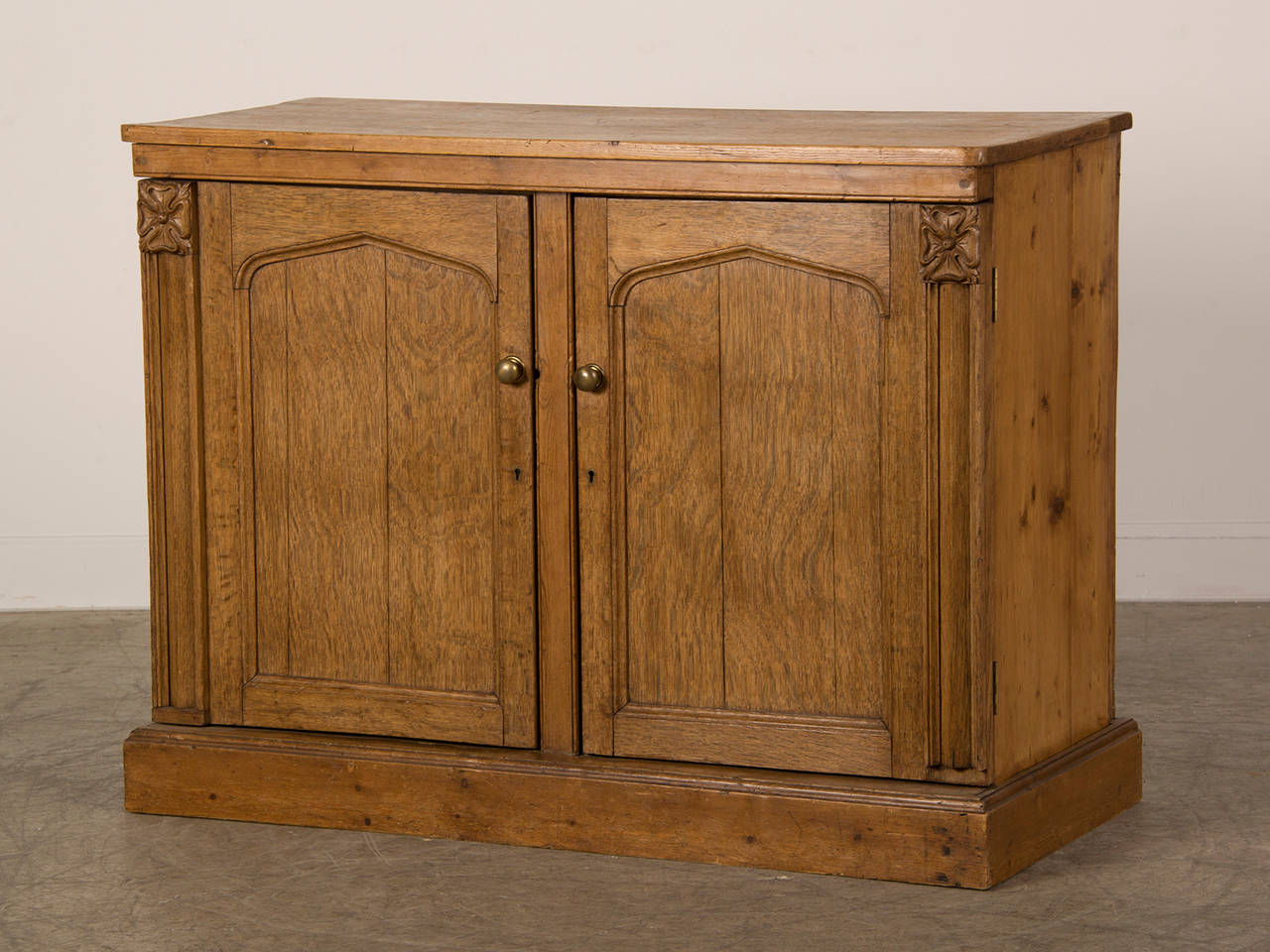 Antique Irish Gothic Revival Oak and Pine Buffet circa 1880 For