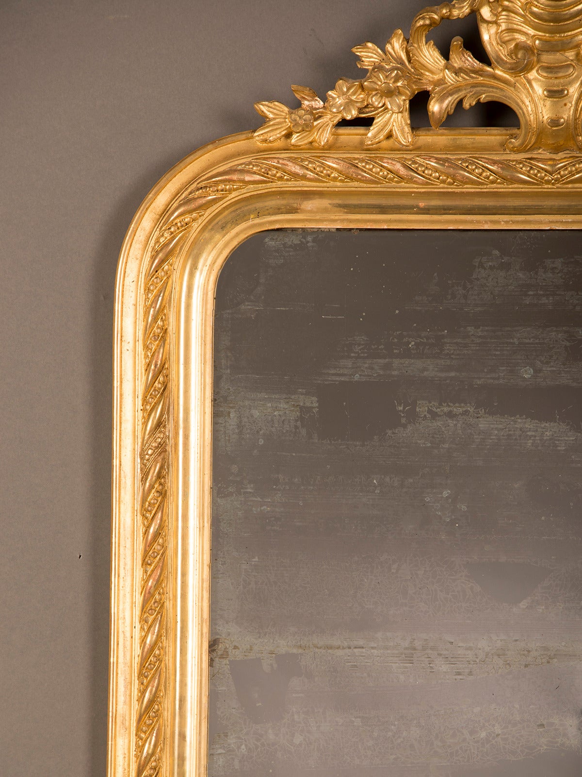 French Louis Philippe Gold Leaf Mirror with Cartouche, France circa 1885 (33