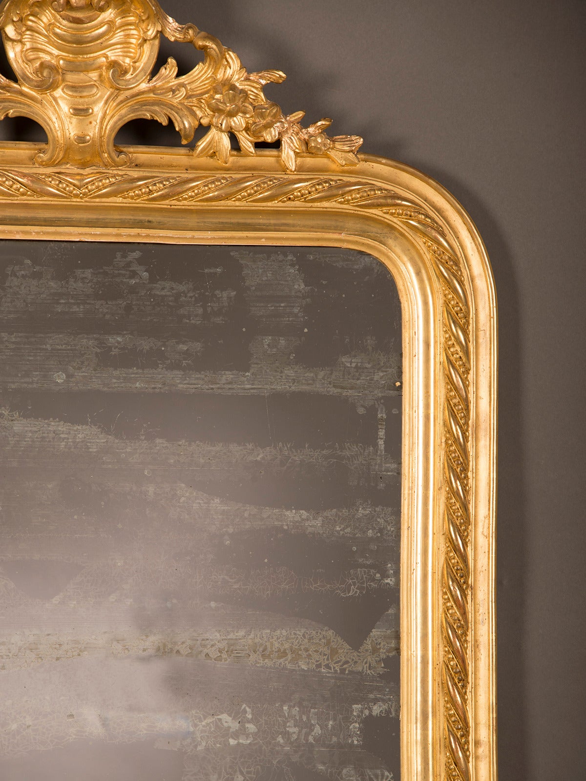 Louis Philippe Gold Leaf Mirror with Cartouche, France circa 1885 (33