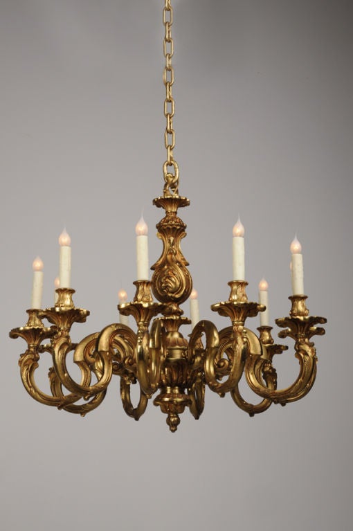 Antiker französischer zehnarmiger Bronze-Kronleuchter im Louis-XV-Stil, um 1910